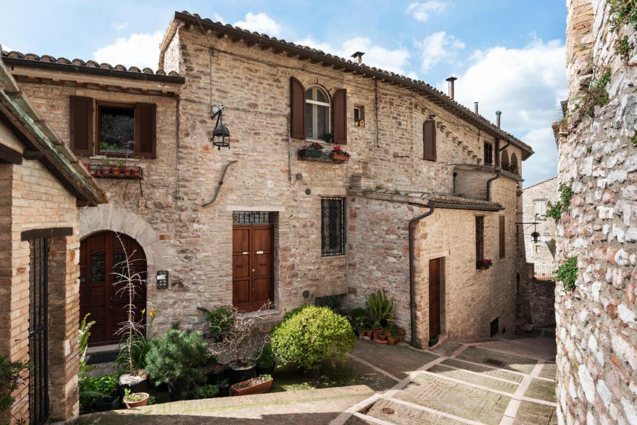 Casa Clara Appartamenti Assisi Buitenkant foto